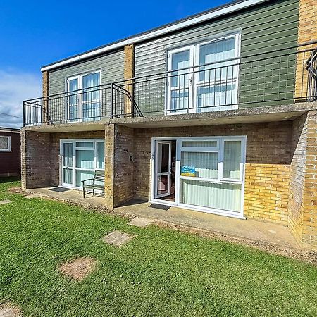 Lovely 4 Berth Chalet To Hire In Hemsby Nearby The Beach Ref 18177B Екстер'єр фото